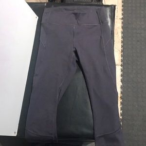 Lululemon grey crops